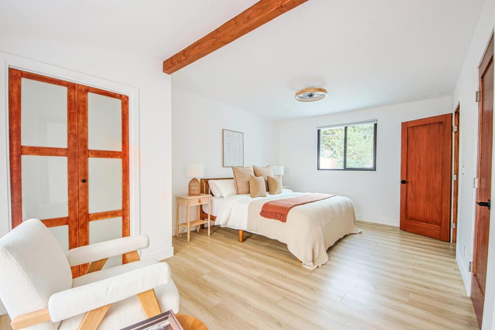 Stylish Duplex W Rooftop Garden Los Angeles